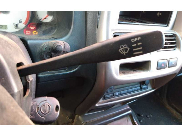 Ручка стеклоочистителей Nissan PickUp