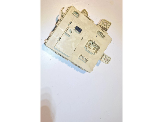 Vstřikovací lišta 91950B1221 Hyundai Genesis