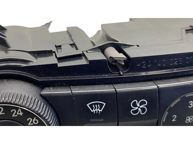 Блок управления климат-контролем 2118300190   Mercedes-Benz E W211