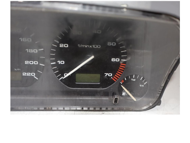 Панель приборов 1H0919861G   Volkswagen Golf III       