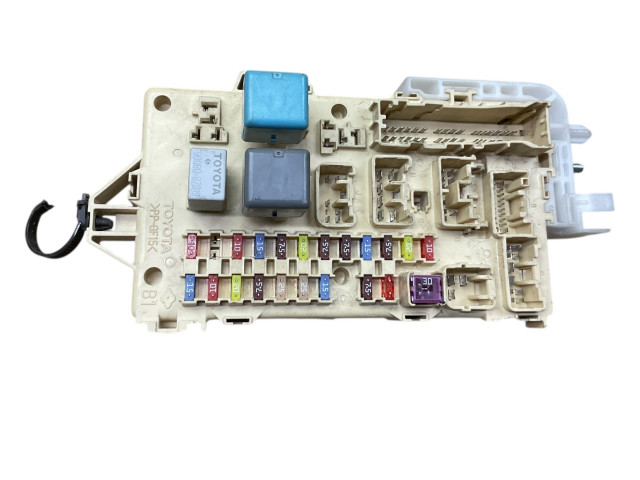 Блок предохранителей 892210F010   Toyota Corolla Verso E121    