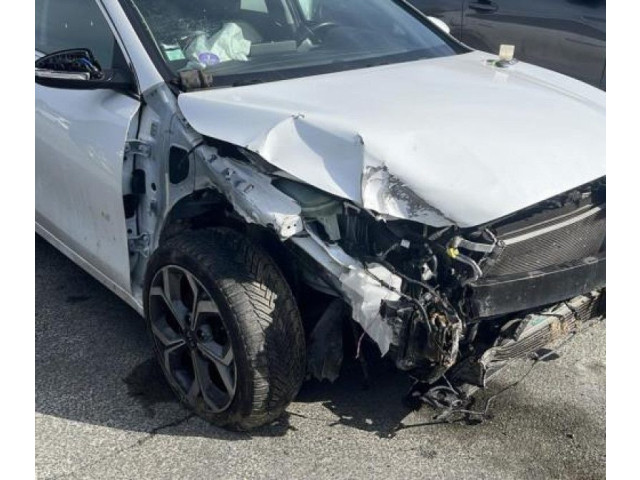 Генератор 3730003815 KIA Ceed