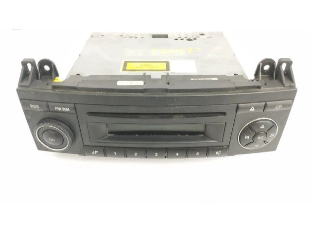 Радио/ проигрыватель CD/DVD / навигация