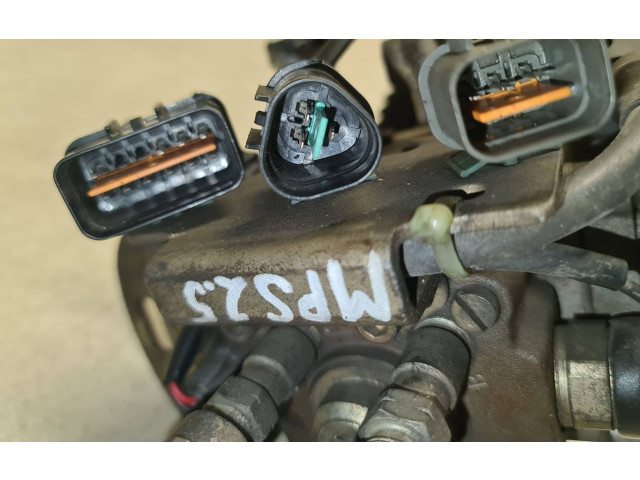 Топливный насос Mitsubishi Pajero Sport I 1996 - 2008 года