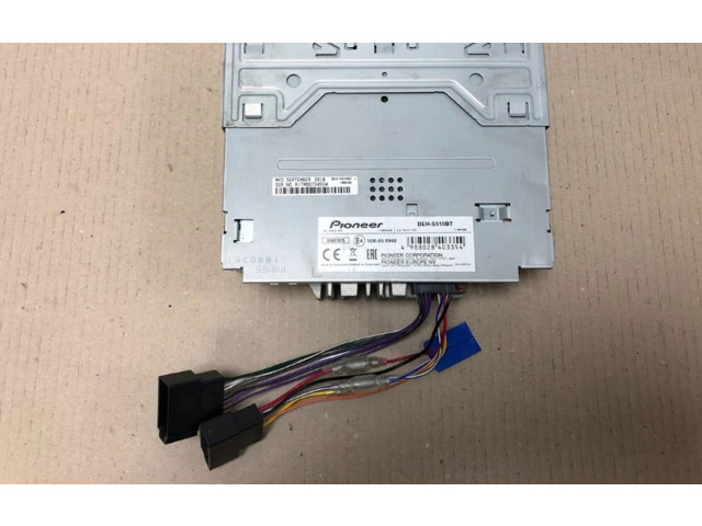 Pojistková skříňka Радио/ проигрыватель  / навигация 4988028403354, 4988028403354   Volkswagen Polo III 6N 6N2 6NF 1997