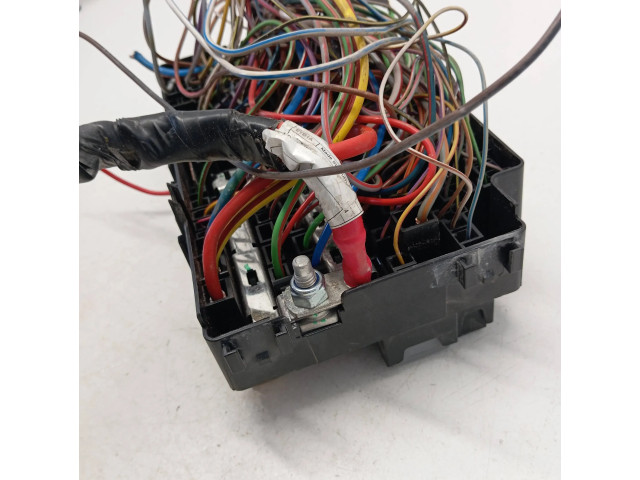 Блок предохранителей AB3914290 Ford Ranger