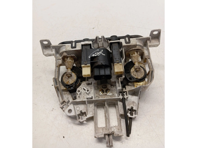 Блок управления климат-контролем    Mazda 323 F