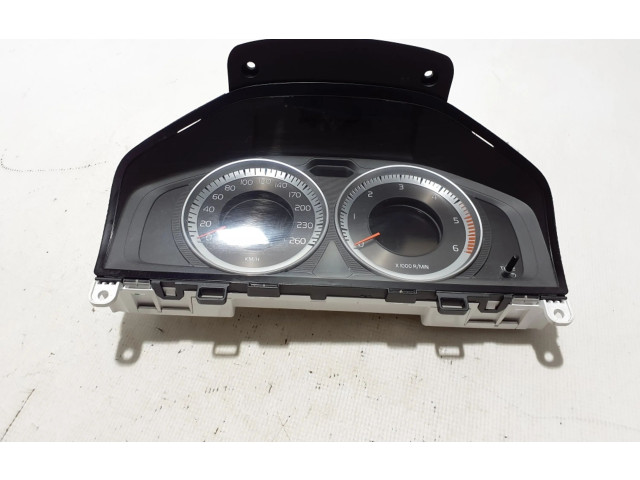 Přístrojová deska Volvo XC70 2015 31343325