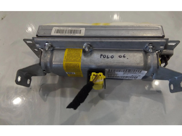 Подушка безопасности пассажира 6Q0880204H   Volkswagen Polo