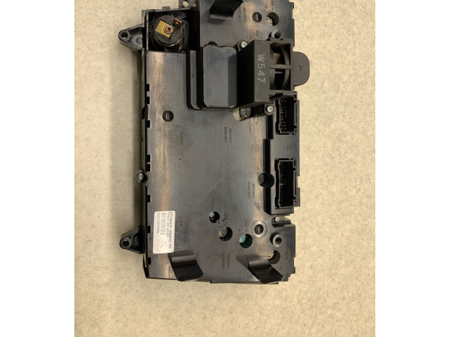 Блок управления климат-контролем 30746022, M4041300108   Volvo XC70