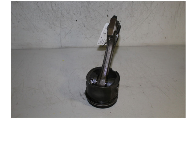 Поршень с шатуном BMW X5 E53 для бензинового двигателя 1.7