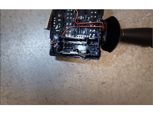 Ручка стеклоочистителей 8201168008 Dacia Lodgy