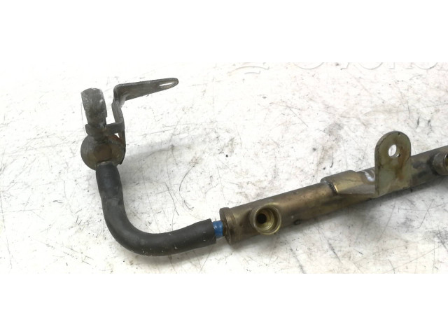 Топливная рампа Alfa Romeo 166 для двигателя 936A2000 02