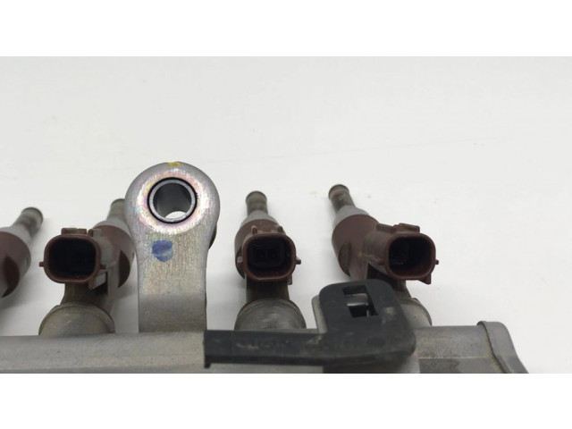 Топливная рампа 232500Q040 Toyota Yaris 1.0