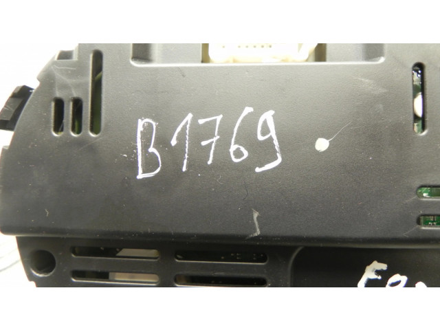 Přístrojová deska Mercedes-Benz GLA W156 2016 A1569001703