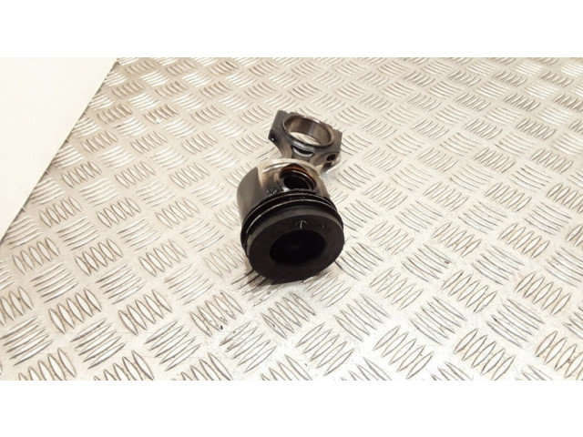 Píst 1911006052, 19B006052B BMW 7 F01 F02 F03 F04 pro naftový motor 3.0 N57