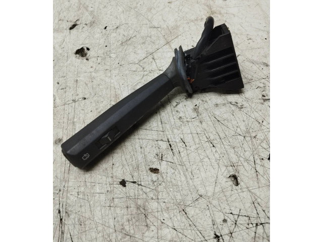 Ручка стеклоочистителей    Volvo V70