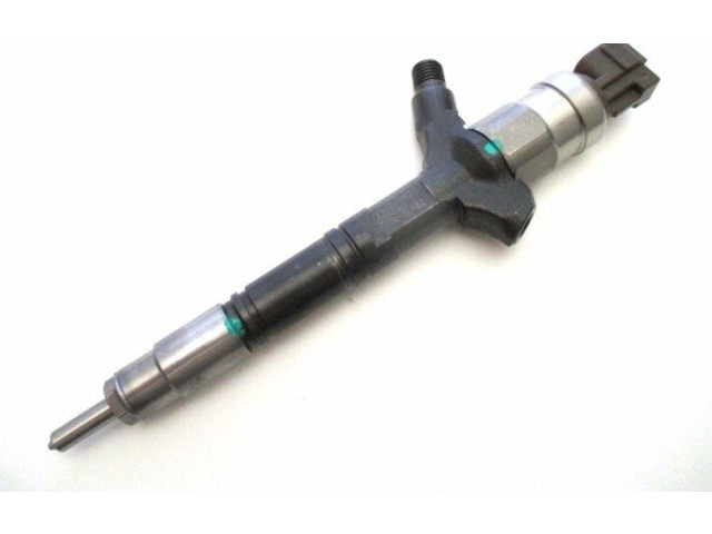 Форсунка 23670-30020, DCRI100750 Toyota Land Cruiser (HDJ90)