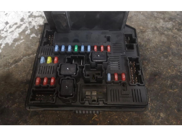 Pojistková skříňka 519228324 Nissan Qashqai+2 2008