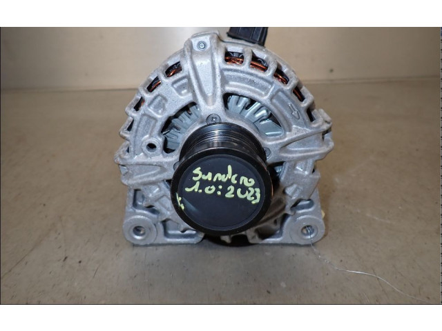Генератор 231002175R Dacia Sandero III