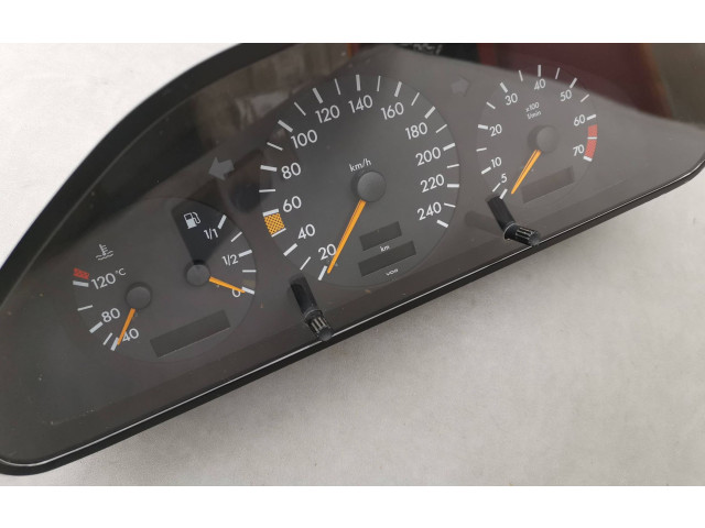 Přístrojová deska Mercedes-Benz C W202 1996 2025404811, 84563046