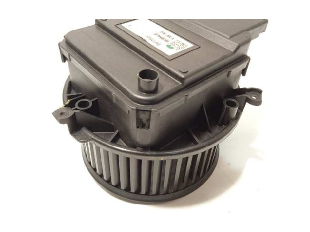 Вентилятор печки    4M1820021B   Audi Q5 SQ5