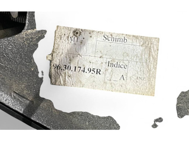 Зеркало (механическое)       Dacia Logan II  2012 - 2020 года   