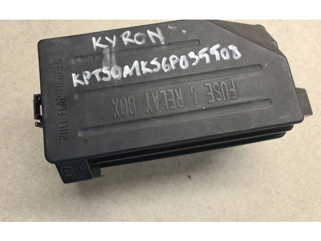 Блок предохранителей 8231009120, 06C28N SsangYong Kyron