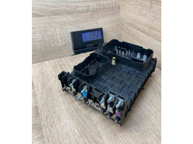 Блок предохранителей 1K0937124H   Audi A3 S3 8P    