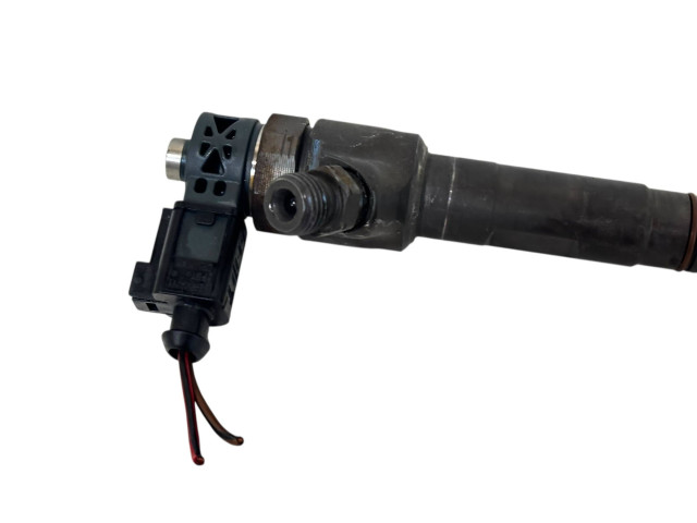 Форсунка 04L130277AJ    Skoda Octavia Mk3 (5E)  CLHA 