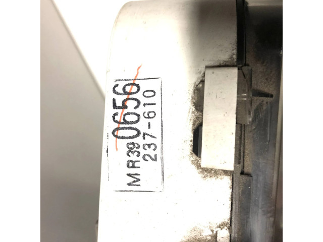 Панель приборов MR390656, 237610 Mitsubishi Colt