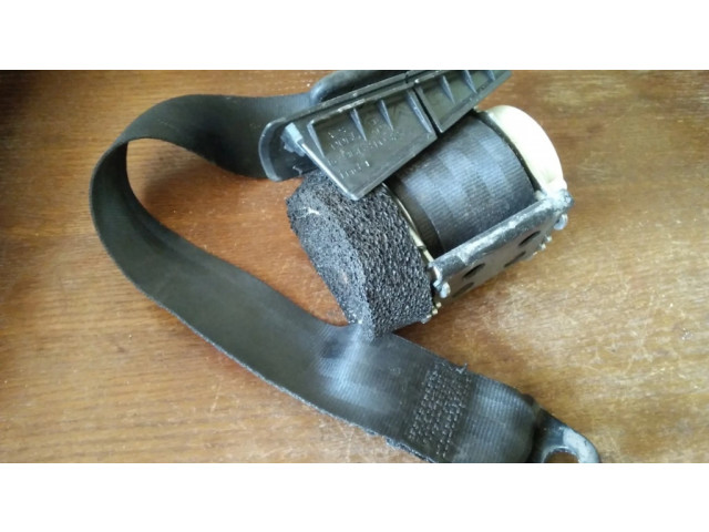 Задний ремень безопасности