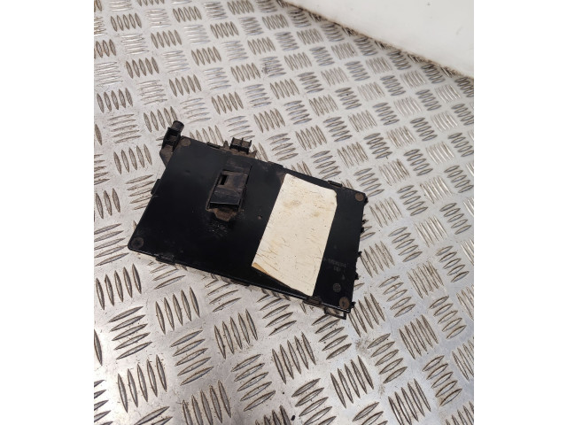 Pojistková skříňka Řídící jednotka BSM 8200387289   Renault Clio III 2010