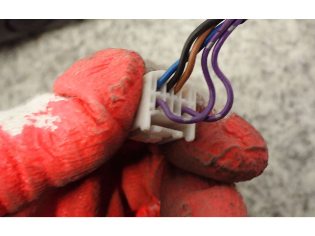 Zpětné zrcátko Mazda 323 2000