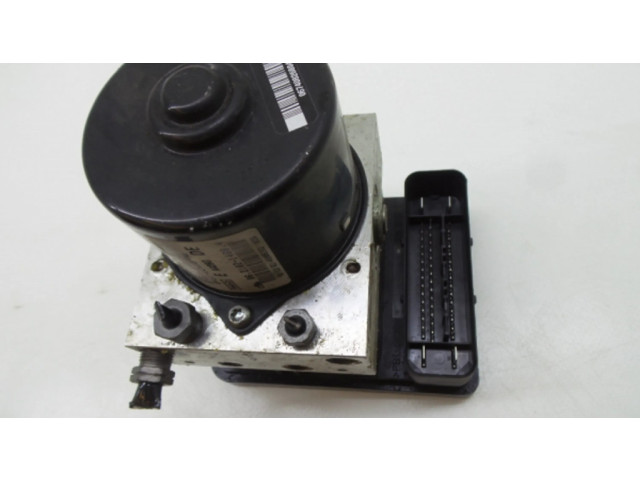 Блок АБС 8V512C405AE   Ford  Fiesta  2013-2017 года