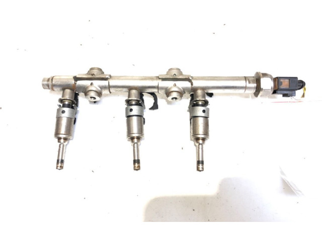 Топливная рампа 04E906036AE Skoda Fabia Mk3 (NJ)