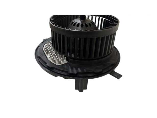 Вентилятор печки    5Q1819021E, 0130115576   Volkswagen e-Golf