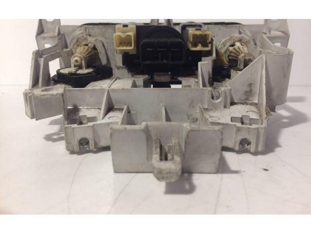 Блок управления климат-контролем    Mazda 323