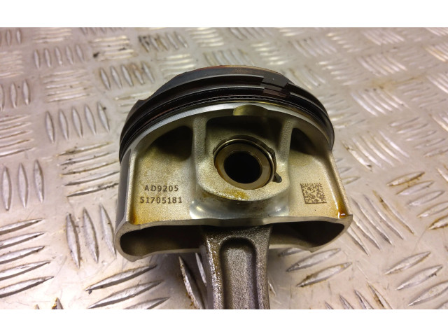 Píst 51705181, AD9205 Alfa Romeo Stelvio
