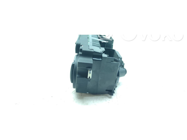 Блок управления климат-контролем 74731000 Volkswagen Caddy