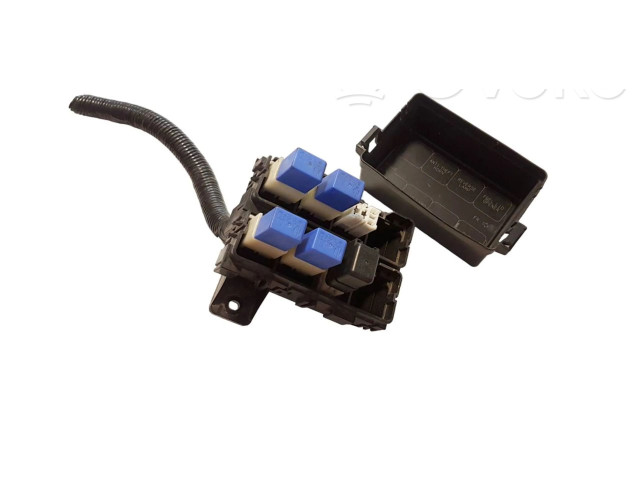Блок предохранителей 243821LA1D Nissan Navara D23