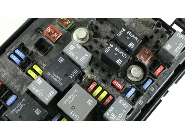   Pojistková skříňka 22760635   Chevrolet Camaro 2015