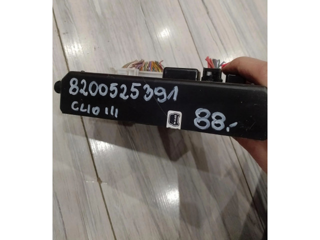 Блок комфорта    Renault Clio III   