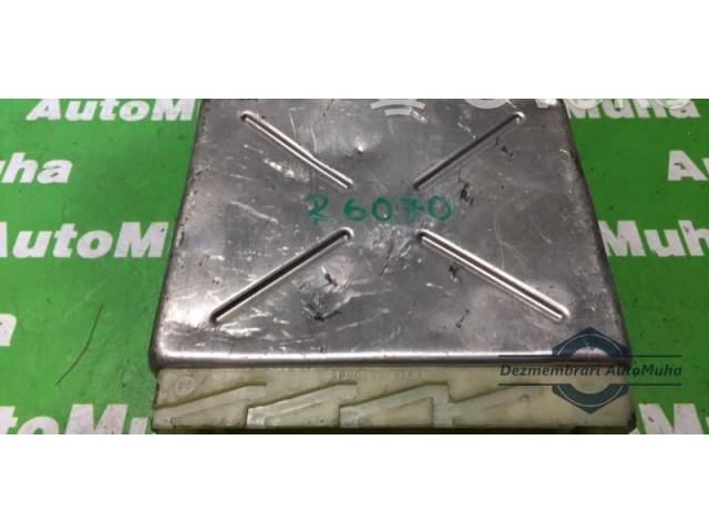 Řídící jednotka P30735493, T05362067. Volvo XC90 2003