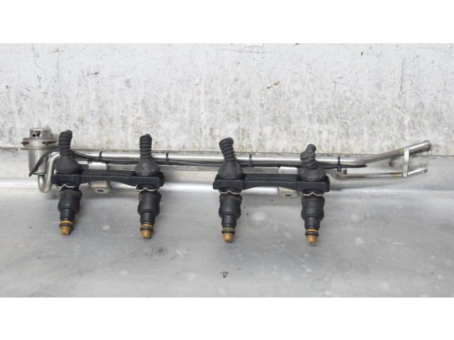 Топливная рампа    Audi A3 S3 8L   для двигателя AGU