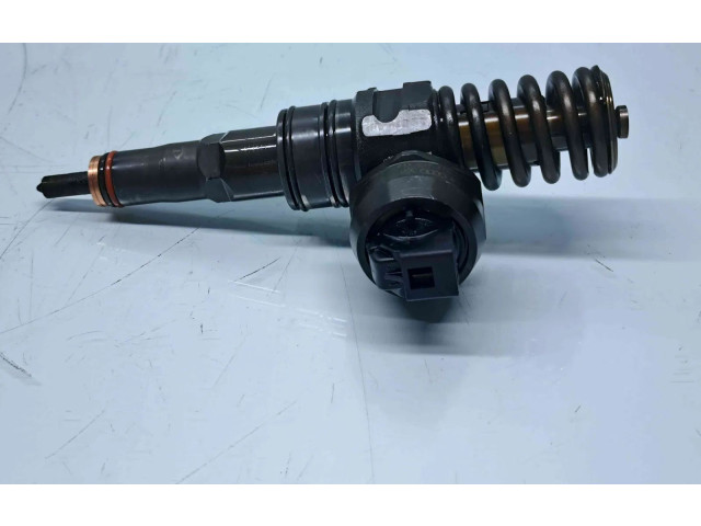 Форсунка 038130073AG Volkswagen Jetta V