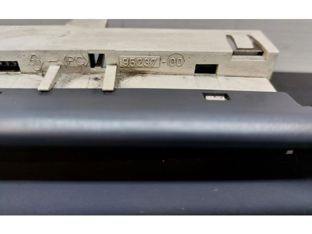 Дисплей Renault Twingo I