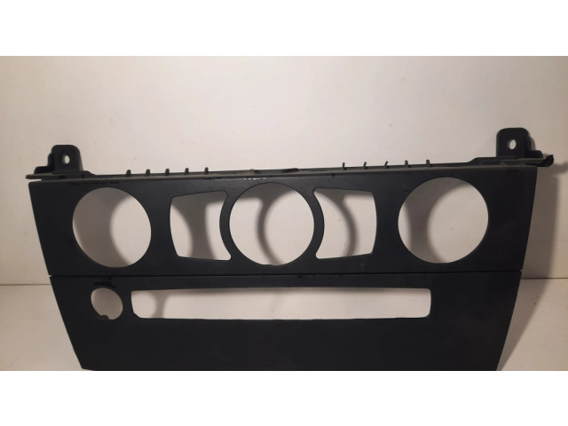 Другая деталь салона