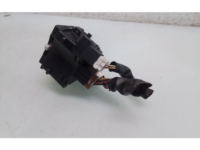 Ручка поворотов/ фонарей Nissan Almera N16 2000 - 2010 года