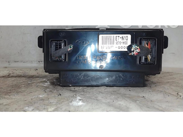 Дисплей    967101H100   KIA Ceed